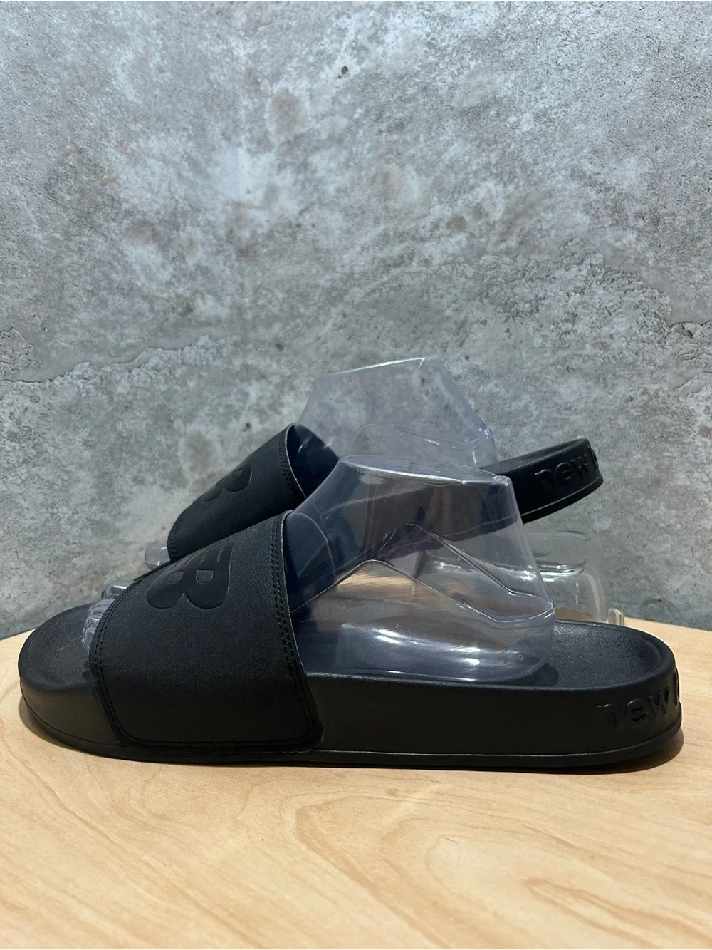 black New Balance 200 slip-on slide sandals men’s size 11